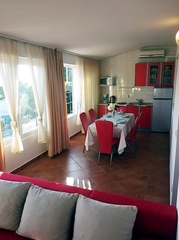 Apartmani Totic ซริกเวนิซา ภายนอก รูปภาพ