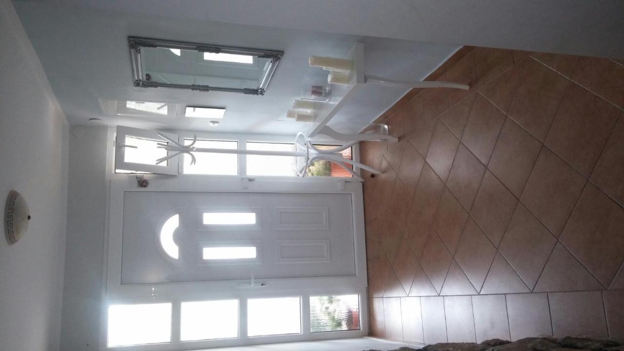 Apartmani Totic ซริกเวนิซา ภายนอก รูปภาพ